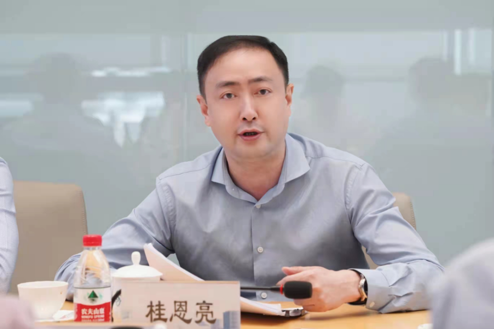 携手共创未来!镇领导班子到长三角赵巷科技绿洲开展调研