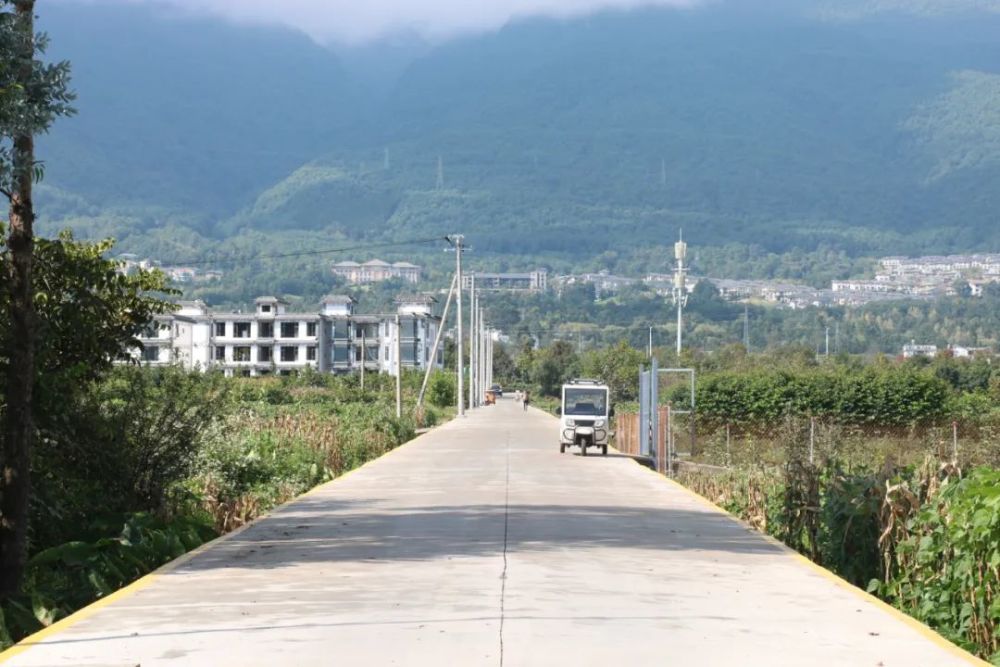 烦心路变暖心路银桥镇村民连声称赞