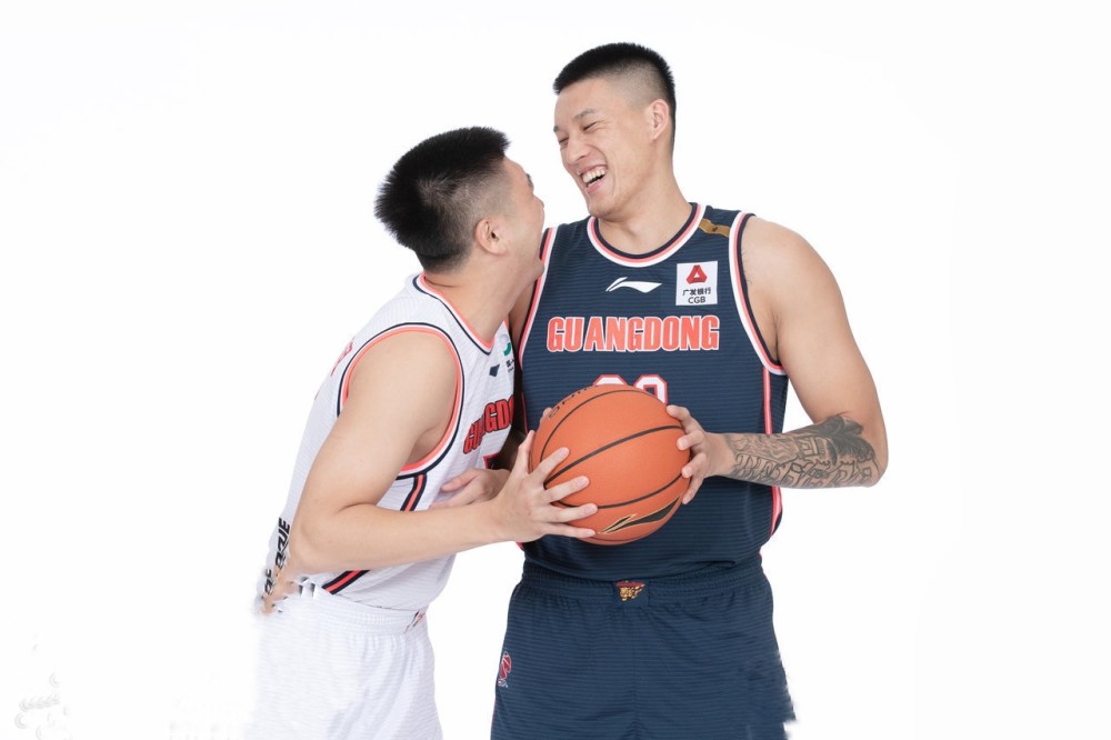 广东宏远男篮全家福