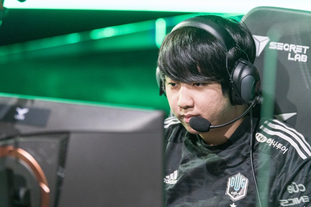 2021 22 : 05 分享 用微信扫描二维码 评论 恭喜dk上单khan在对阵rge