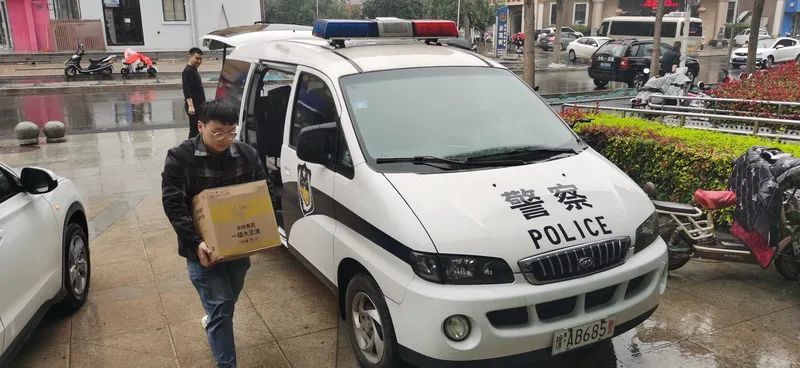 基层动态上街助晋献爱心风雨一家人