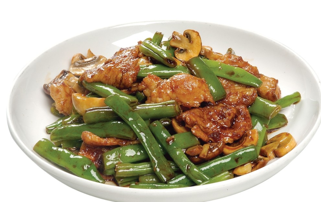 经典小炖菜:豆角焖肉,口感软烂,味道咸香,经典中的经典