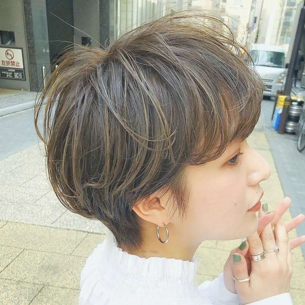 又酷又飒的日系潮短发,时尚灵动又瘦脸_腾讯新闻
