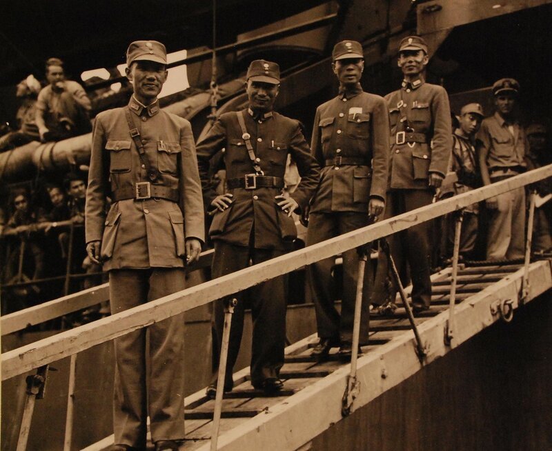 1945年10月17日,国民革命军陆军第70军乘坐着美军提供的船只登陆台湾