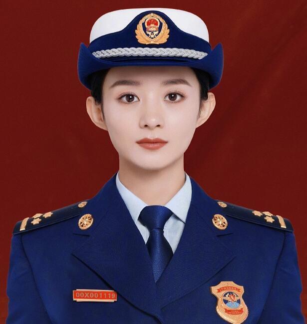 都知道赵丽颖现在是消防宣传公益使者,相信很多人都在公司或者小区