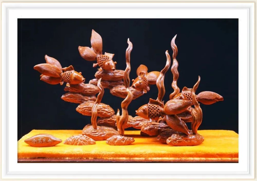 榄雕精雕细琢巧夺天工