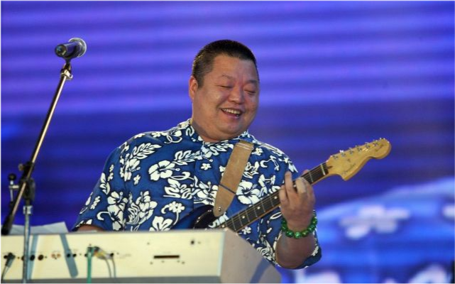 臧天朔用10瓶皇家礼炮在天上人间宴请陈惠敏陈惠敏喝了一口就急眼了你