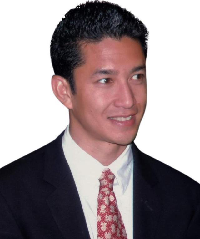 柬埔寨王子是西哈努克的孙子,英俊赛明星,却很少被提及