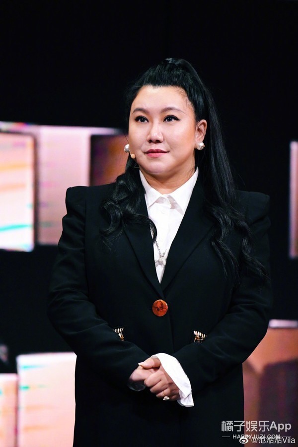 还记得《奇葩说》辩手范湉湉吗?她瘦了30斤?