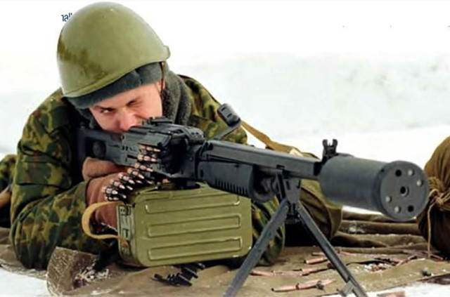 俄罗斯aek999通用机枪pkm轻机枪的升级版装备