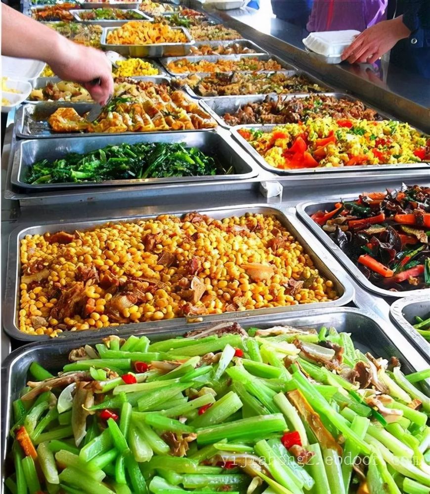 世界粮食日心里想着节约可为什么吃不完饭堂的饭菜呢