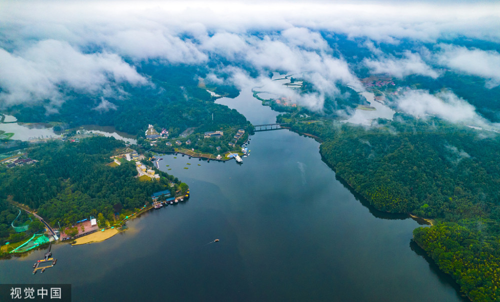 1,江口水库——仙女湖江西省水资源丰富,境内有鄱阳湖,以及众多的水库