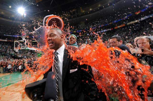大胡子 NBA球员喝水有学问，并不是随便喝喝！大胡子为何一打纽约就来劲