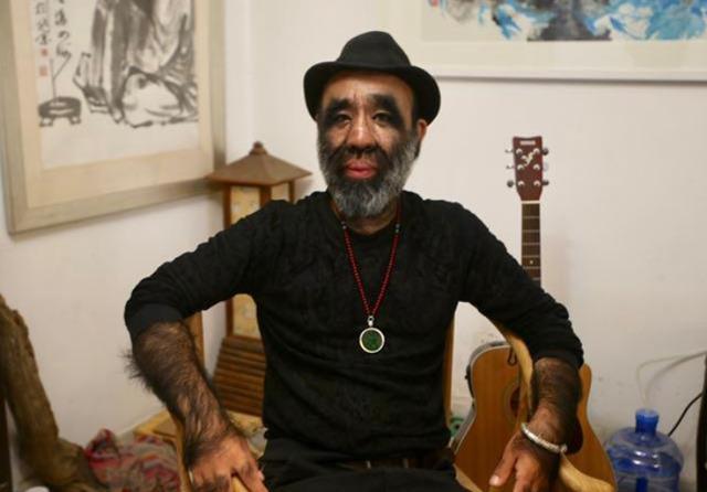 于震寰毛孩儿的名号,便被这样一群四处搜索机遇的"投资人"发现了,他们