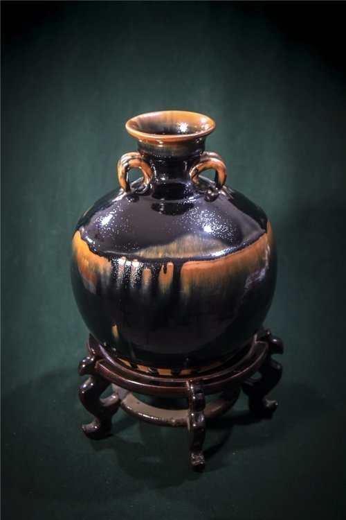 几十年来默默坚守他们被称为尧头黑瓷夫妻档