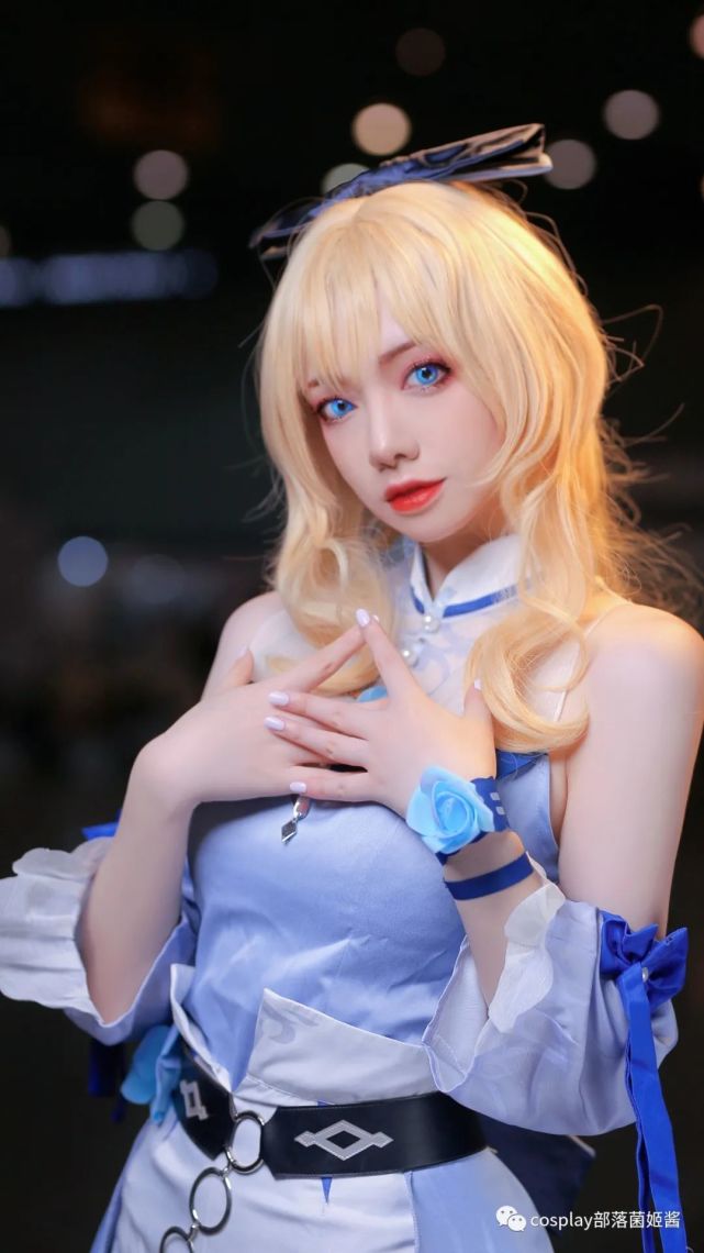 cos:成都世界线原神琴场照@龙冽