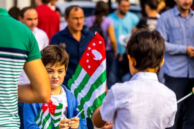 阿布哈兹,在一个"不存在的国家"亲历国庆