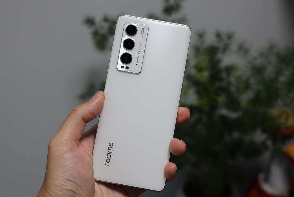 2500档最强手机:骁龙870 三星曲面屏 5000万主摄 65w,毫无短板