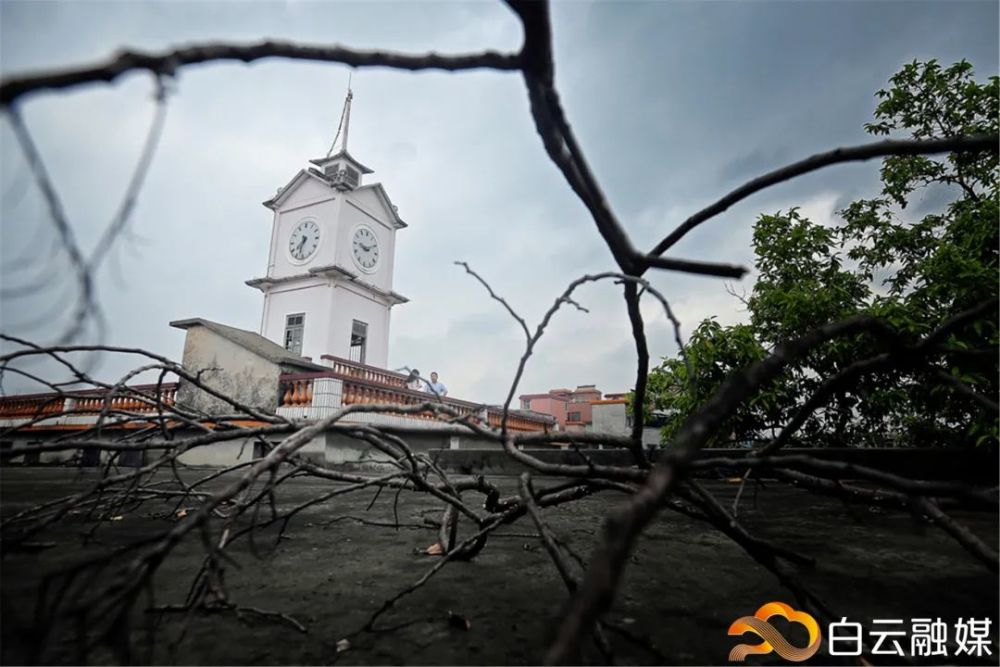 大美白云这里是人和镇