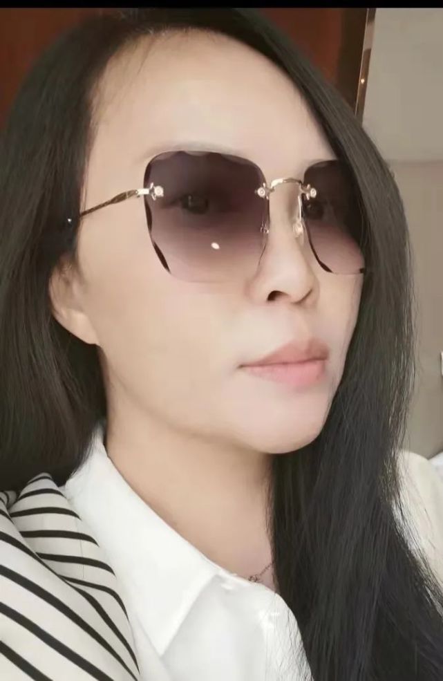 演员刘飞阳图片