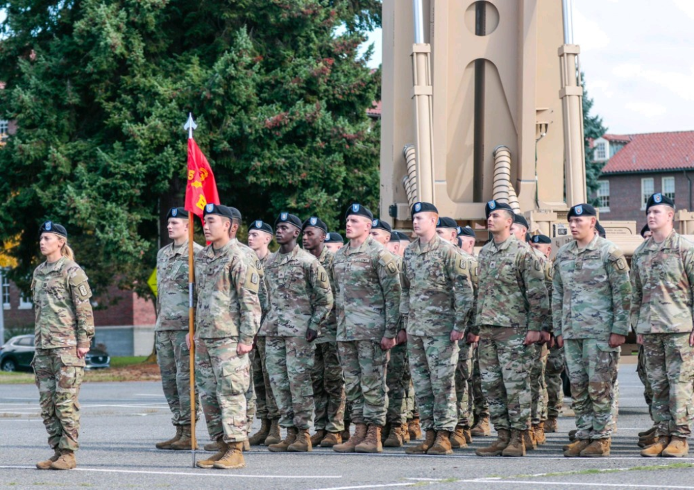 ""远程高超音速武器"(lrhw)原型高超音速导弹硬件,并在华盛顿州刘易斯