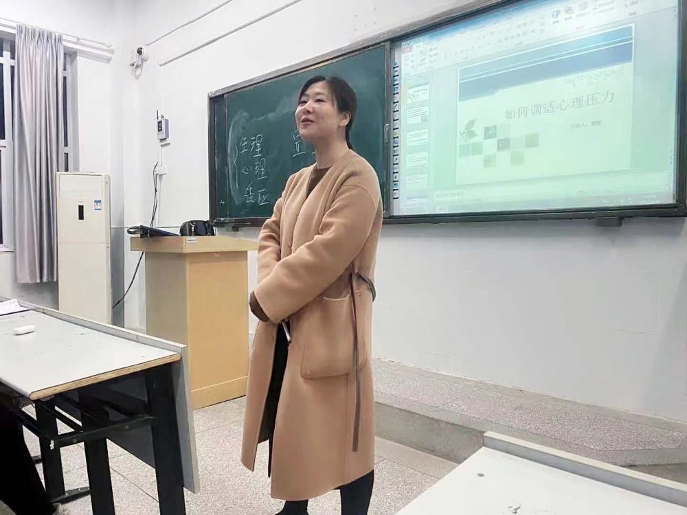 跳河自尽的重庆李老师24000元绩效工资在他的人生写满了绝望