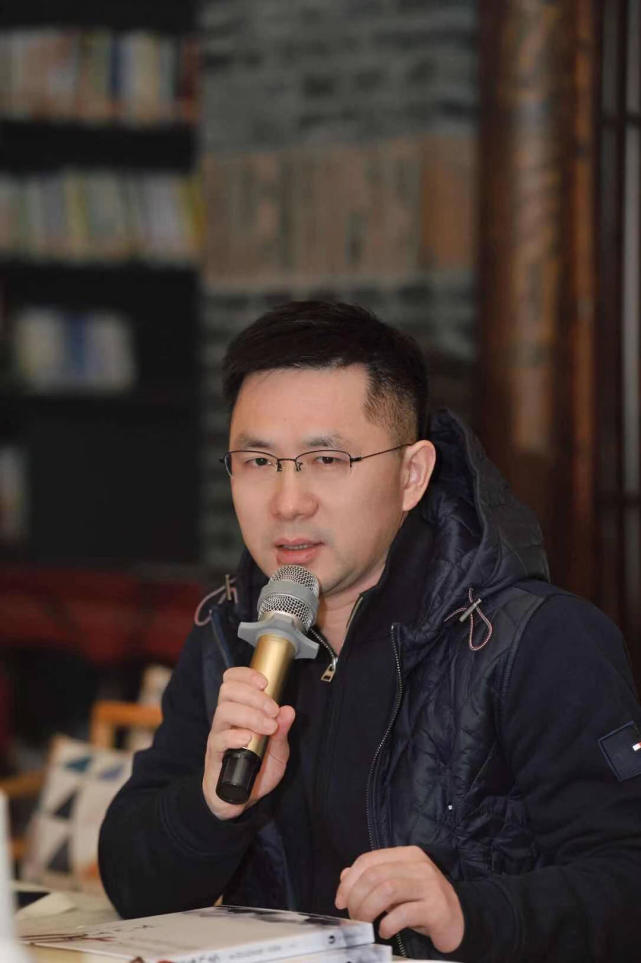 沈念:保持对文学的热爱与初心|第六届华语青年作家奖_腾讯新闻