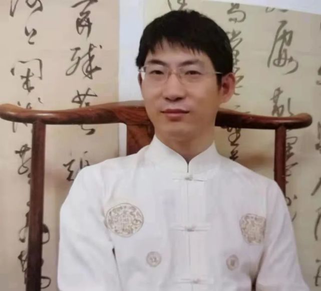 艺术家李硕简介及作品欣赏