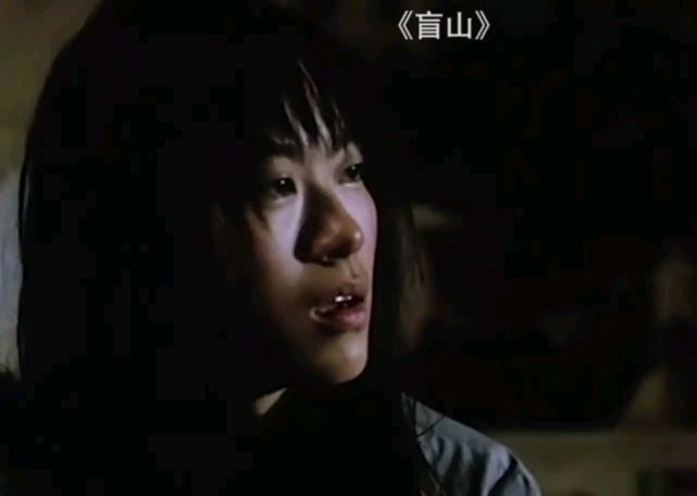 后来,白雪梅遇到了小叔子黄德诚,与黄德贵不一样,他有知识,阳光帅气