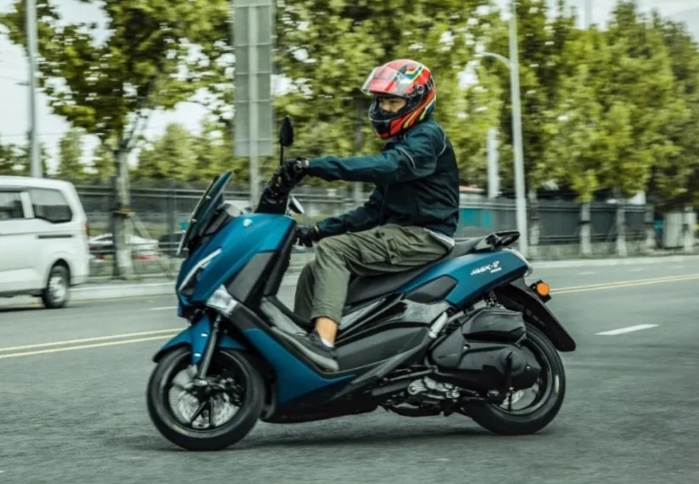 1万出头试驾国产踏板新车天鹰ts150电喷水冷11升油箱abs