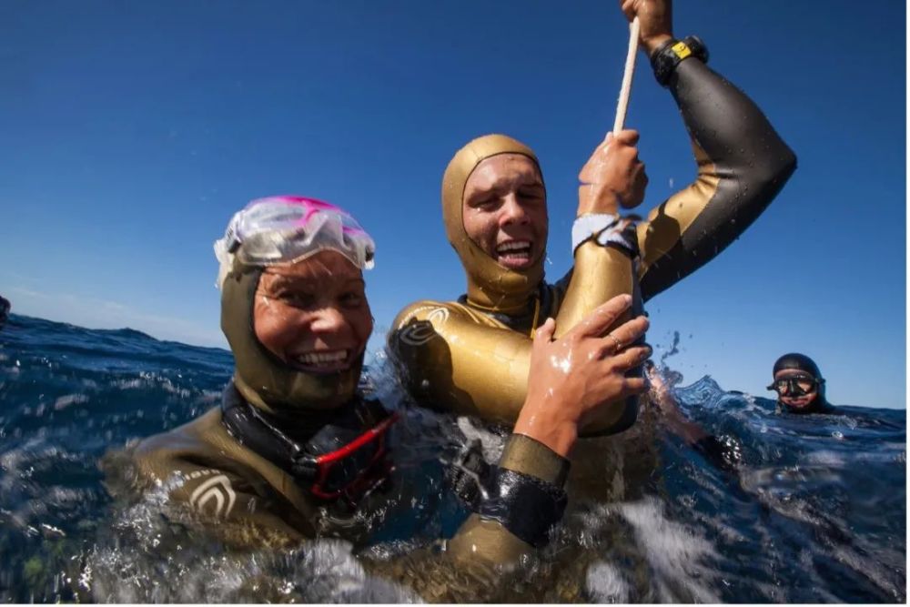 纳塔利娅和儿子阿列克谢"为此,我们准备了3个月,我们计算好了一切.