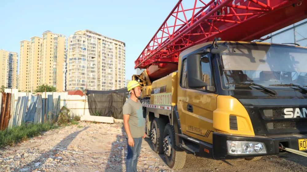 吊车一夜之间建设猎鹰号方舱实验室提升莆田核酸检测效率