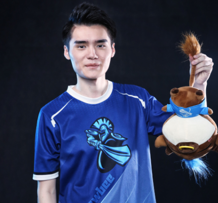 dota2:lgd虽输,但虎牙sccc解说比官方好看,水友:他真的热爱