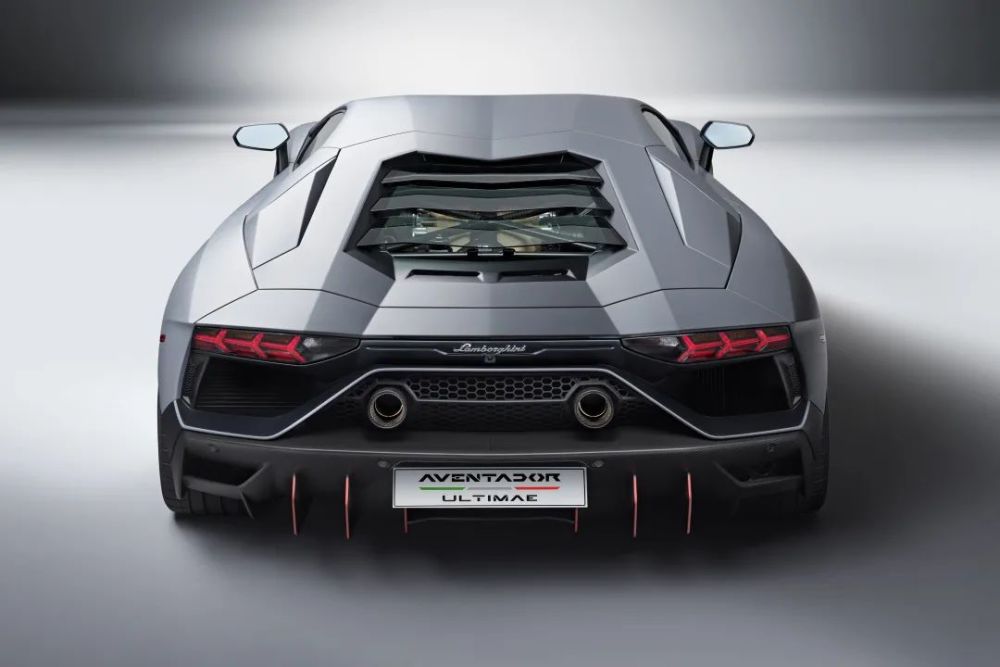新车发布:名为lp780-4 "ultimae",动力最强,也是最后一款aventador