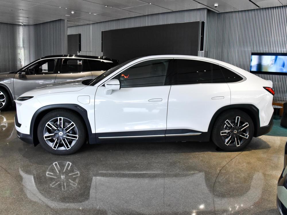 这台电动suv几分钟就能满电,还有长续航和四驱,实拍蔚来ec6