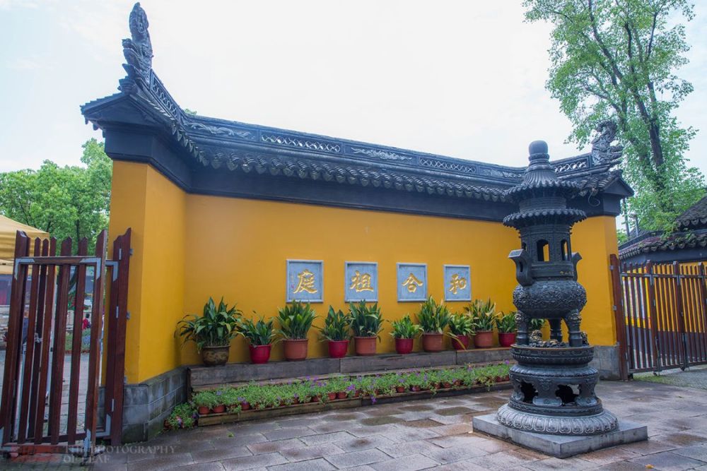 苏州寒山寺著名的唐钟被称为天下第一佛钟真是被日本人偷走了吗