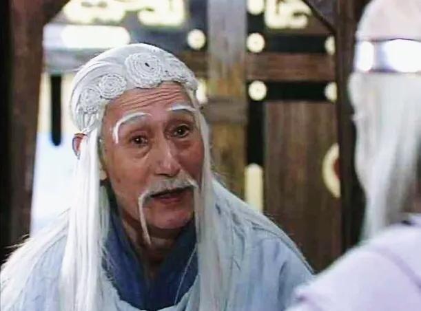 封神中最神秘的道人一出场就有些狼狈但是燃灯道人却是他的粉丝