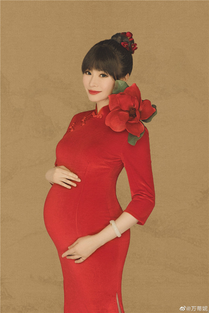 上海smg主持人万蒂妮迎41岁生日 与老公正在备孕二胎