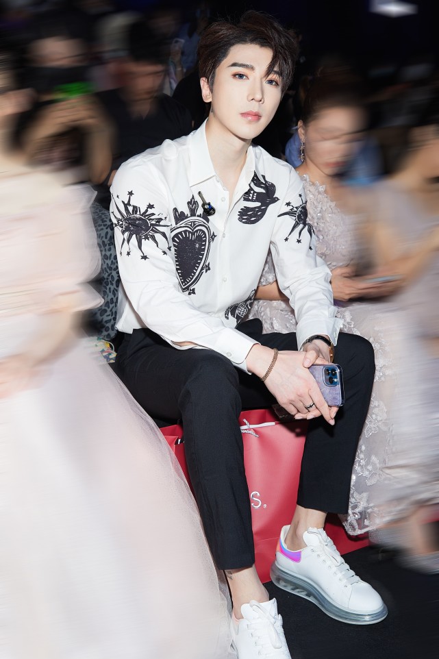 歌手沈煜伦巩固高流量高转化标签全网粉丝量突破2000万