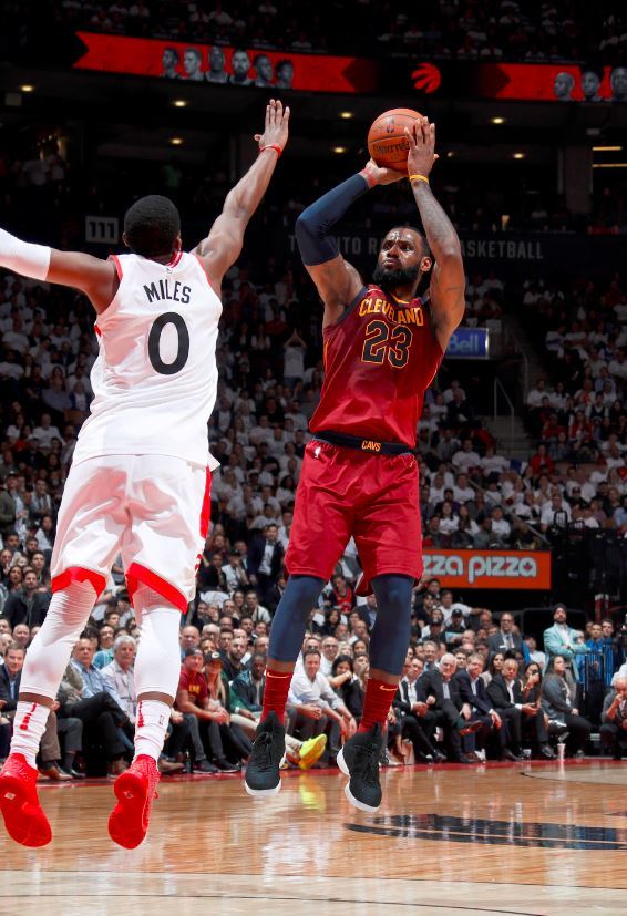 关于投篮打铁你可能会感兴趣的10个纪录