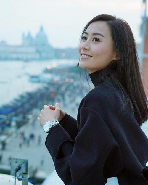 陈法拉的身上不仅有高颜值带来的幸运光环,更多的是在做好演员这个