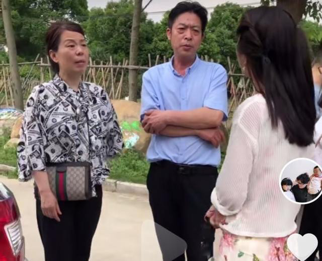 总结以下错换人生许妈和杜妈行为态度对比二人言行大相径庭