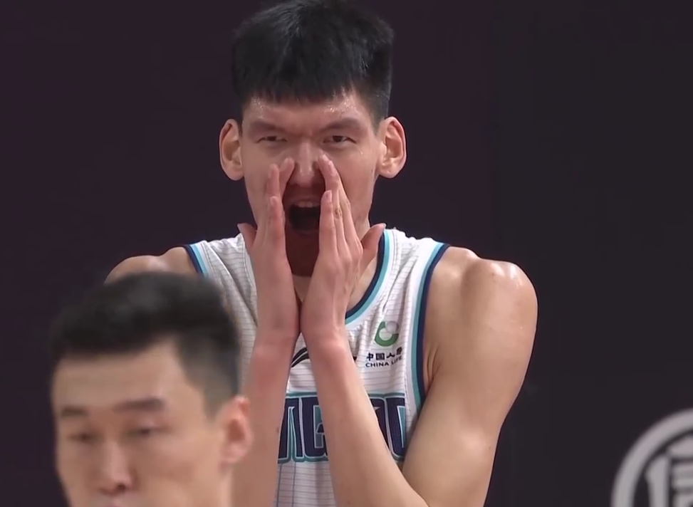 2米25超级新星吓到杜锋出一身冷汗,2分钟内叫2次暂停_腾讯新闻