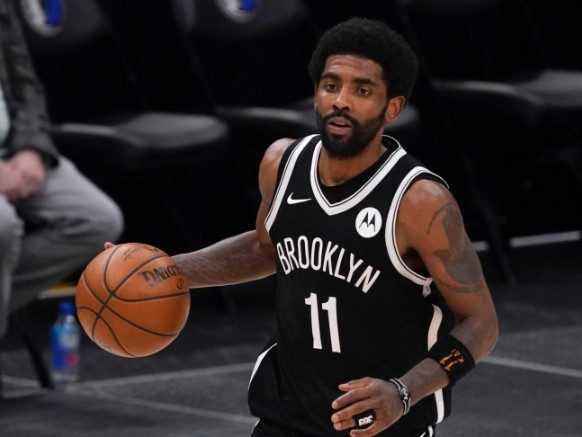 足球欧文 NBA三消息！欧文一换三，霍华德谈被放弃往事，阿泰主动请缨湖人