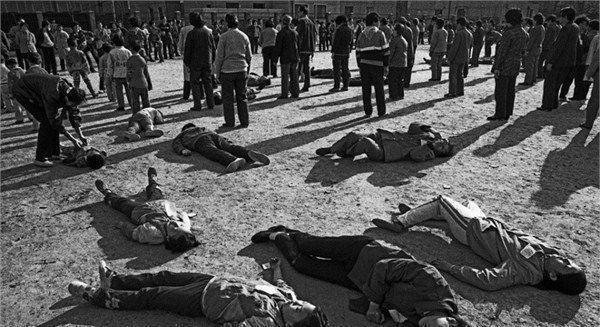 80年代集体枪毙 学生图片