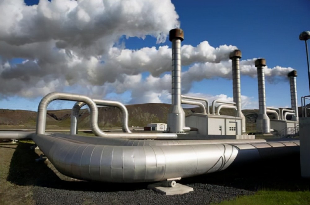 图为地热能发电站