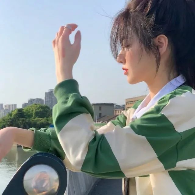 头像干净温柔气质淑女的高质量女生头像