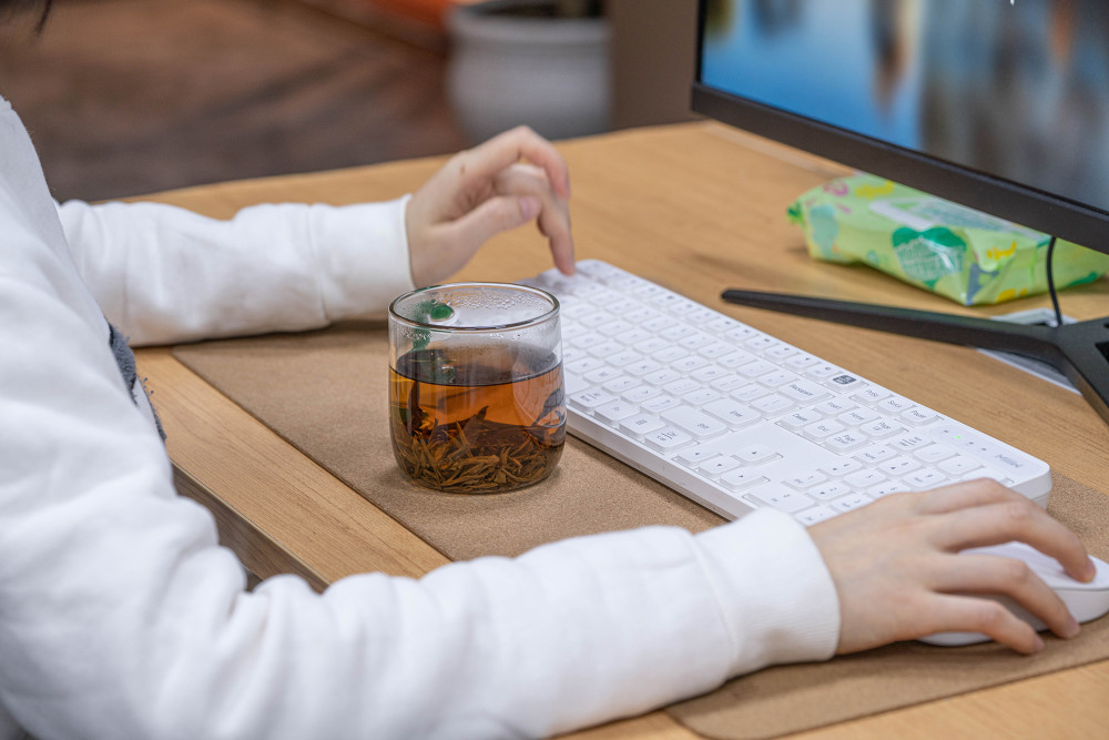 小喜年:在办公室里泡茶为什么不好喝?_腾讯新闻