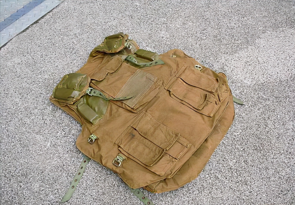 中国81式胸挂,虽然性能并不出色设计保守,但却终能成为一代经典