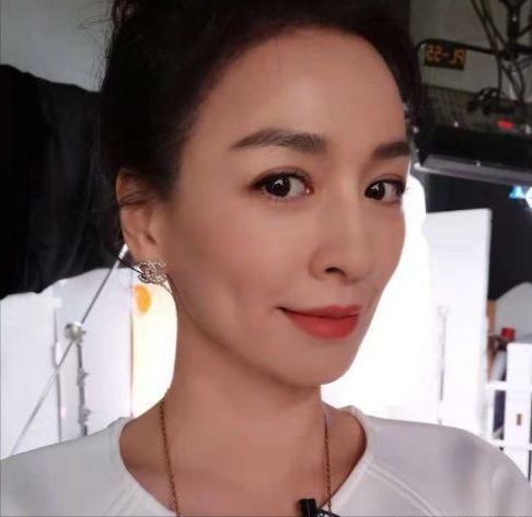 张婷曾经作为演员出道,为大众所熟知.